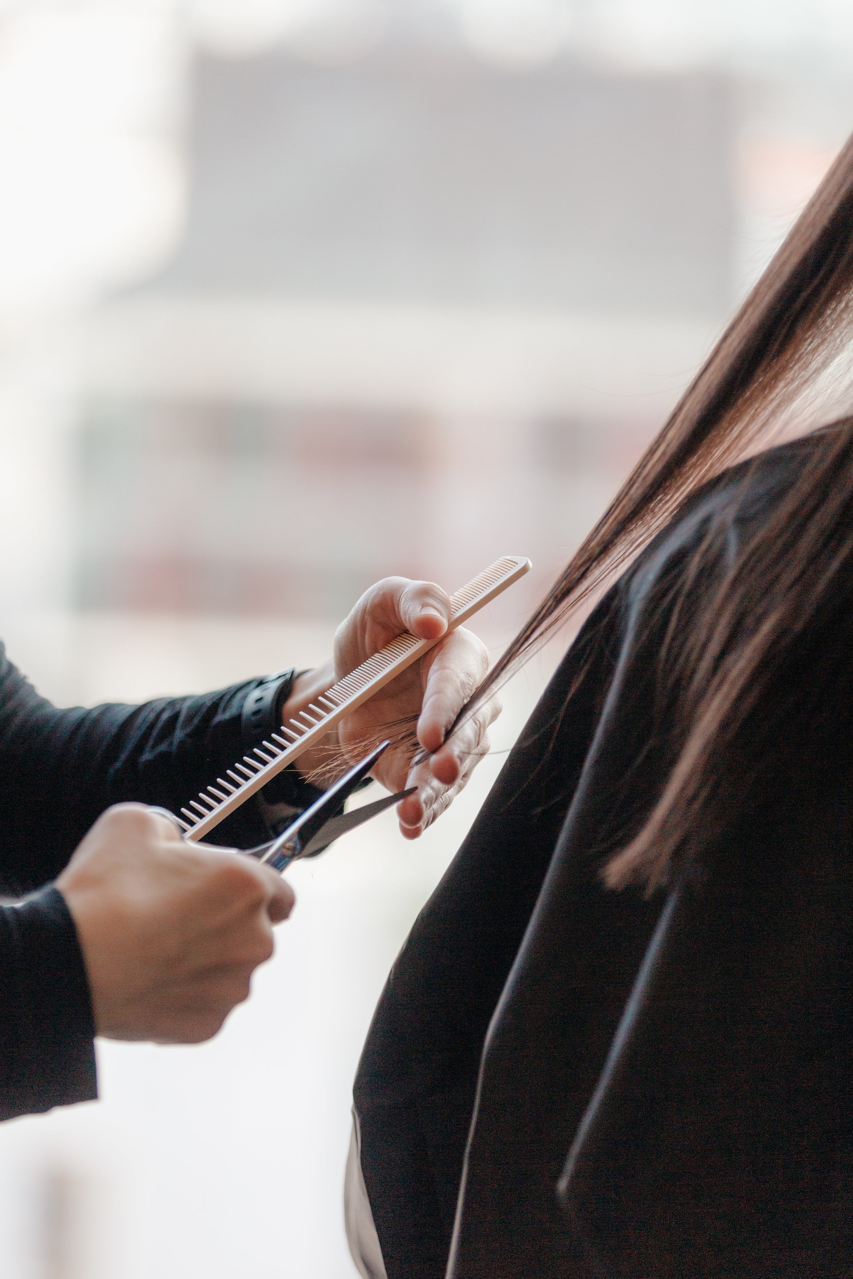 stylist-cuts-long-hair.jpg